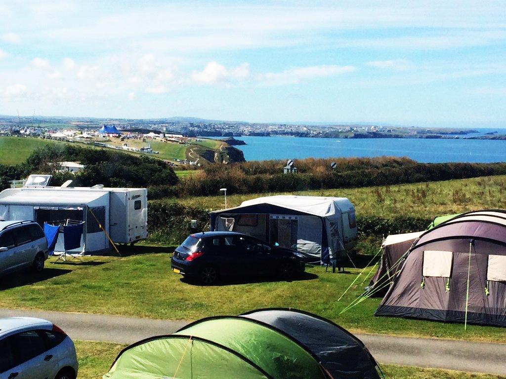 camping-at-watergage-bay-newquay